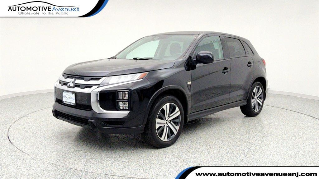 2024 Mitsubishi Outlander Sport ES's photo