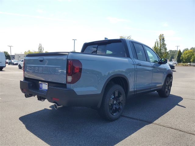 2025 Honda Ridgeline Black Edition photo 4