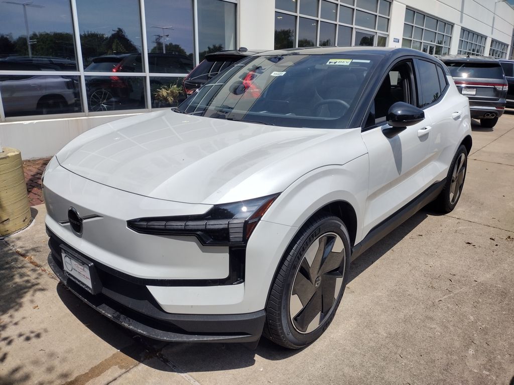 2025 VOLVO EX30 - Image 4