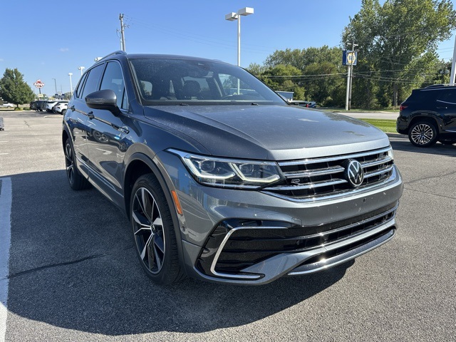 2022 Volkswagen Tiguan SEL Premium R-Line photo 4