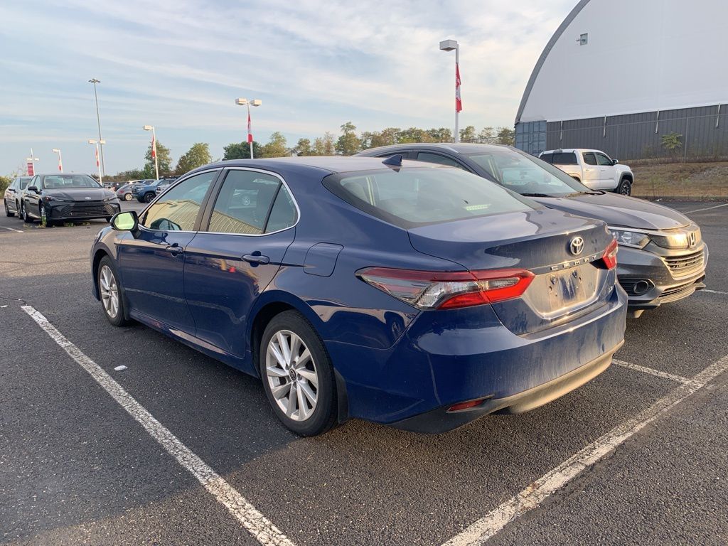 2023 Toyota Camry LE photo 4