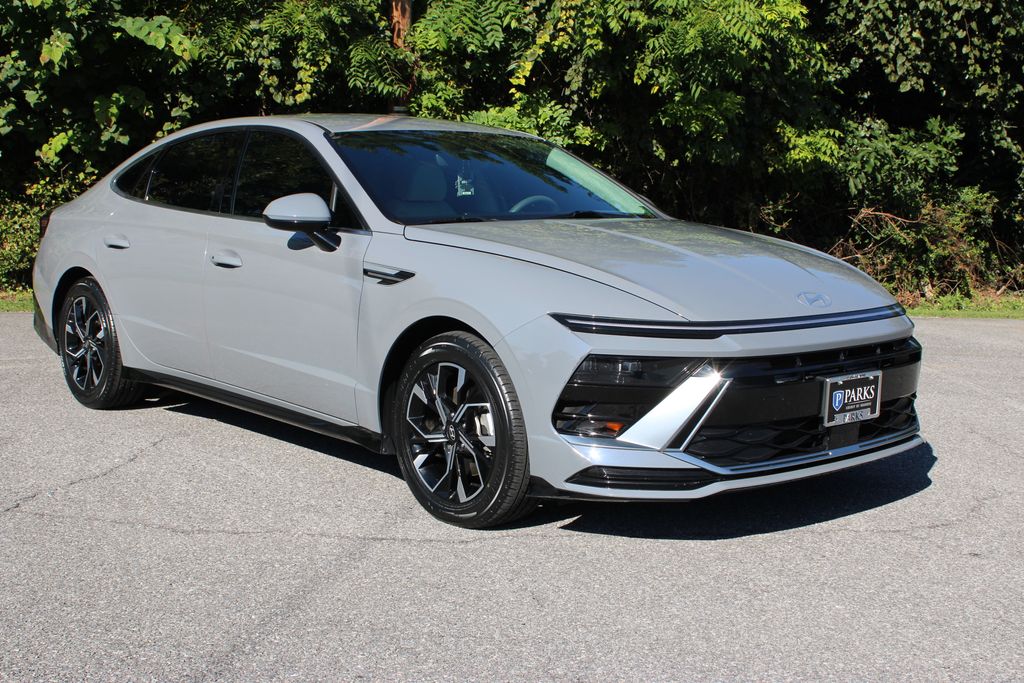 2024 Hyundai Sonata SEL photo 2