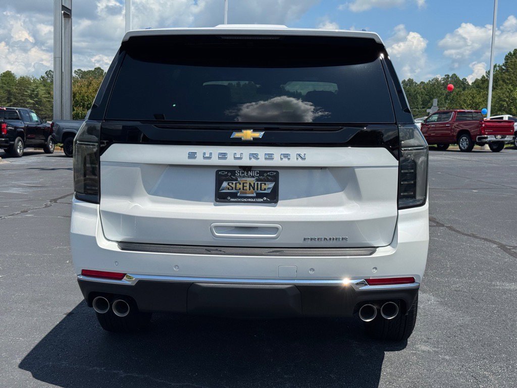 2025 Chevrolet Suburban Premier photo 4