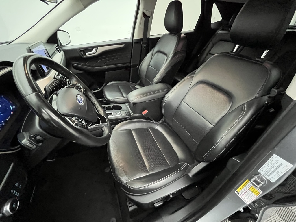 2022 Ford Escape SEL photo 22