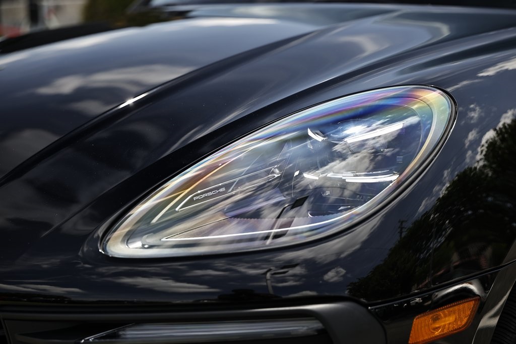 2024 Porsche Macan T photo 9