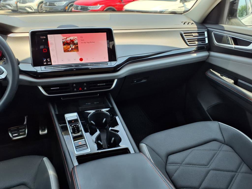 2024 Volkswagen Atlas Peak Edition SE Technology photo 24