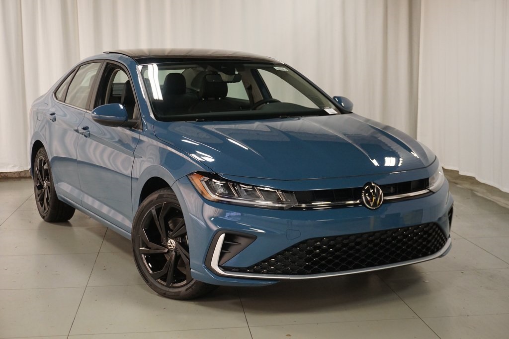 2025 Volkswagen Jetta 1.5T SE photo 2