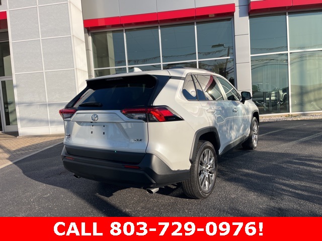 2023 Toyota RAV4 XLE Premium photo 2