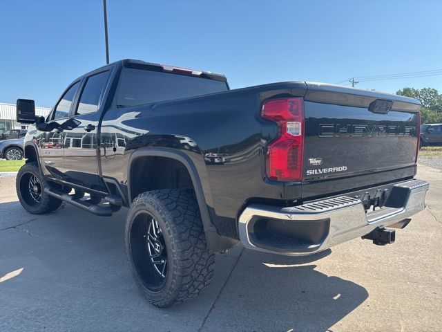 2022 Chevrolet Silverado 2500HD LT photo 4