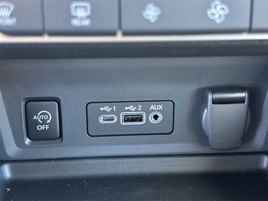 2025 Nissan Sentra SR photo 27