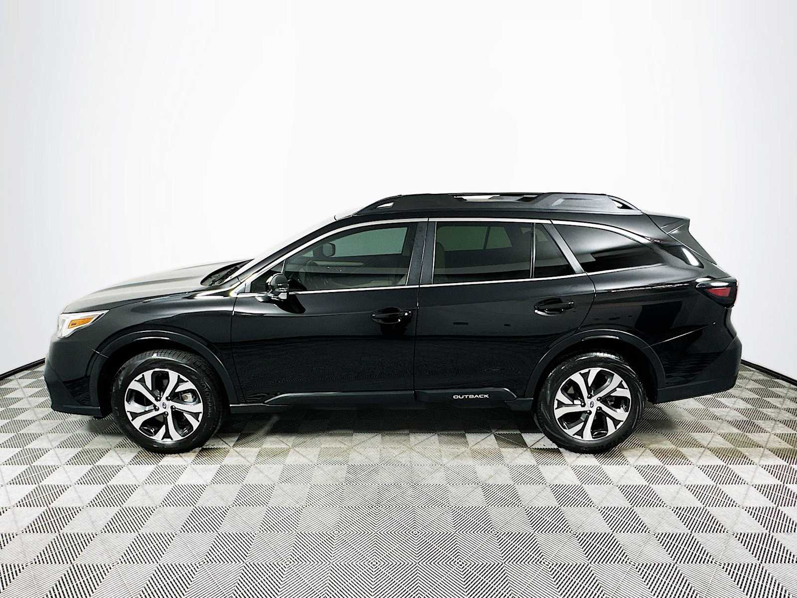 2022 Subaru Outback Limited XT photo 4
