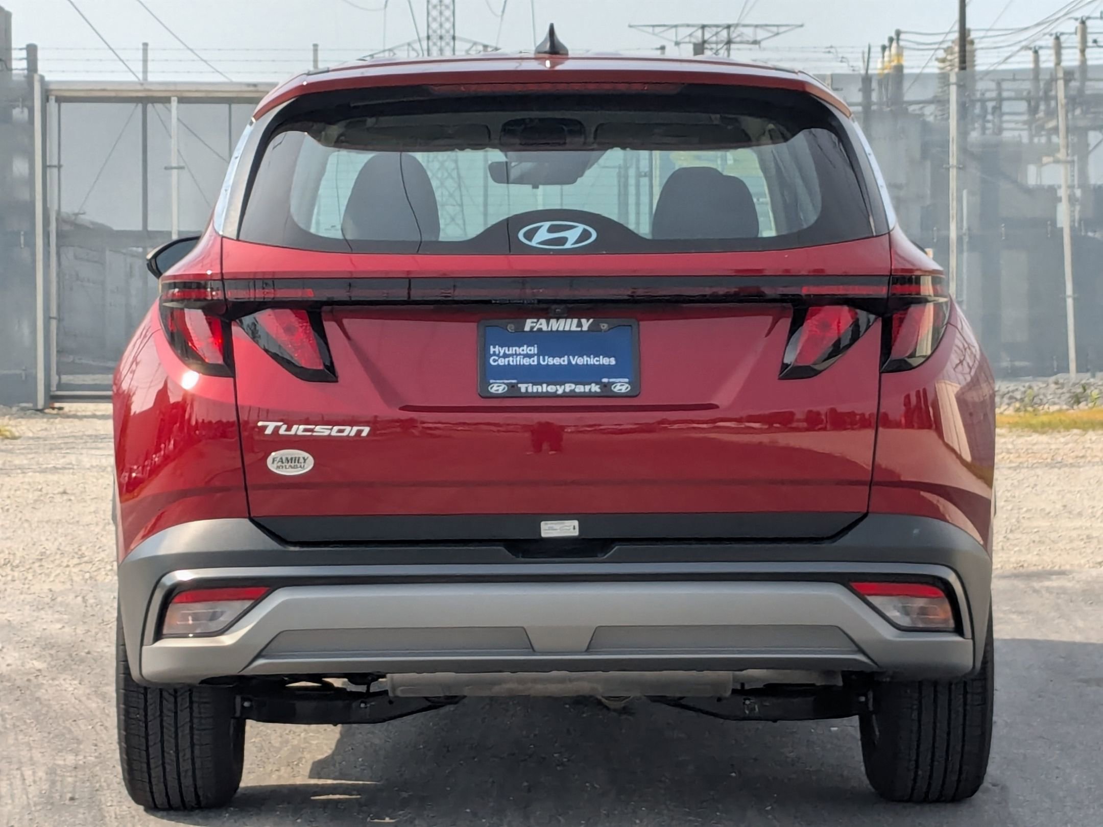 2025 Hyundai Tucson SE photo 3