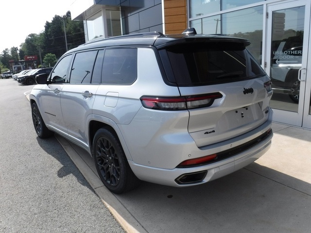 2023 Jeep Grand Cherokee Summit Reserve High Altitude photo 8