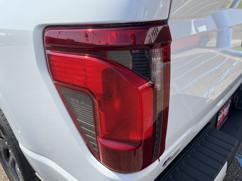 2025 Ford F-150 STX photo 6