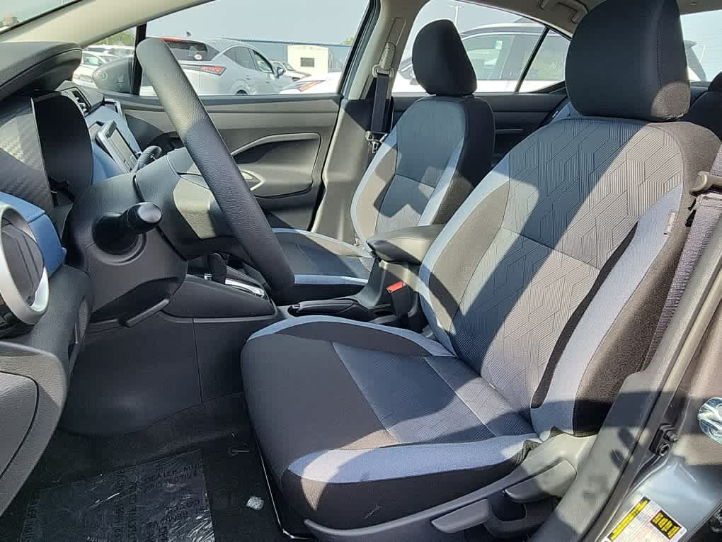 2025 Nissan Versa SV photo 13