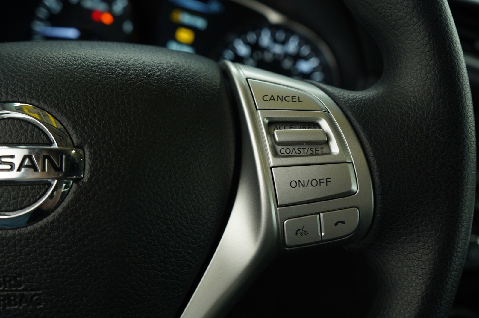 2016 Nissan Rogue SV photo 23