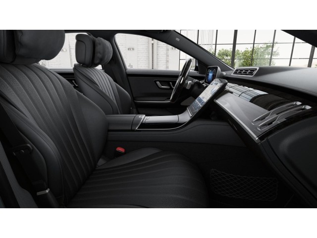 2026 Mercedes Benz S 500 4MATIC photo 4