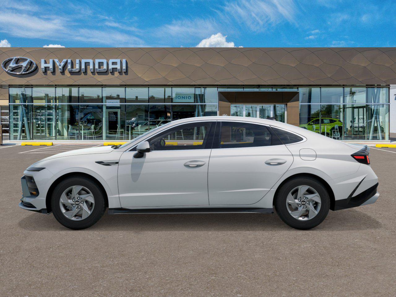 2026 Hyundai Sonata SE photo 4