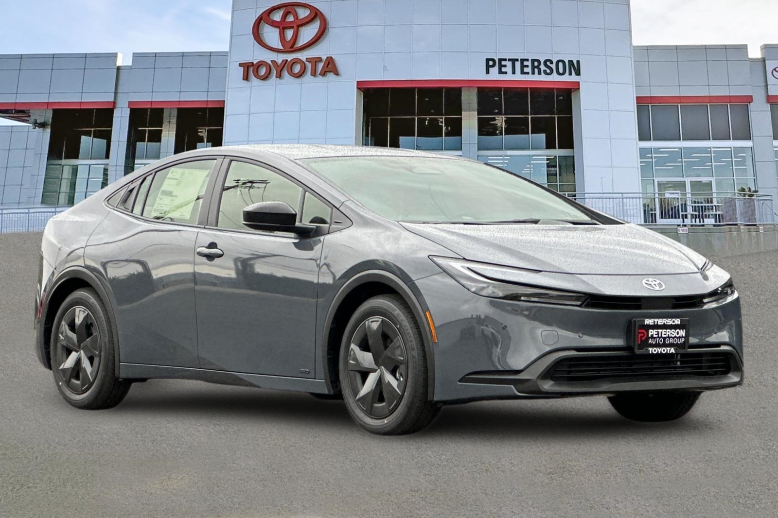 2026 Toyota Prius LE photo 2