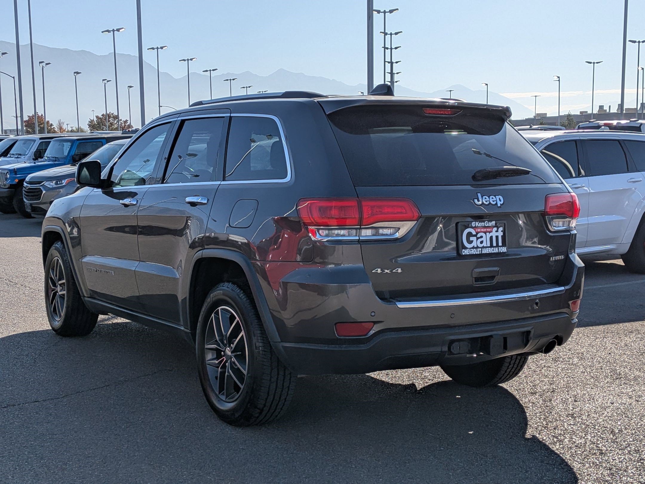 2017 Jeep Grand Cherokee Limited photo 4