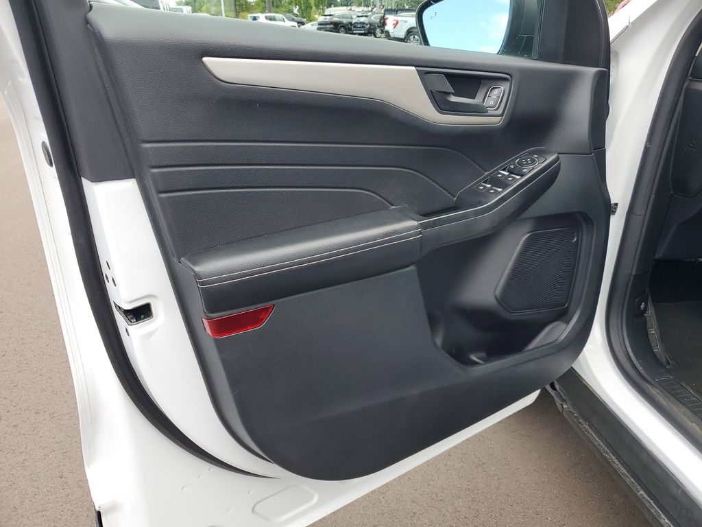 2022 Ford Escape SE photo 6