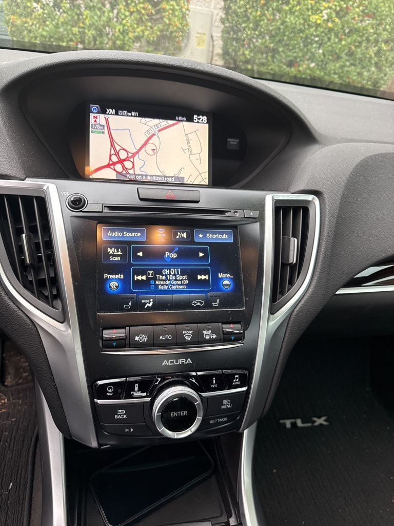 2015 Acura TLX Advance photo 8
