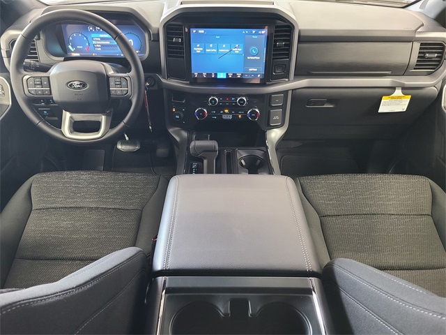 2025 Ford F-150 XLT photo 17