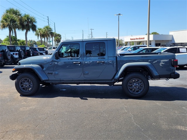2025 Jeep Gladiator Sport S photo 4