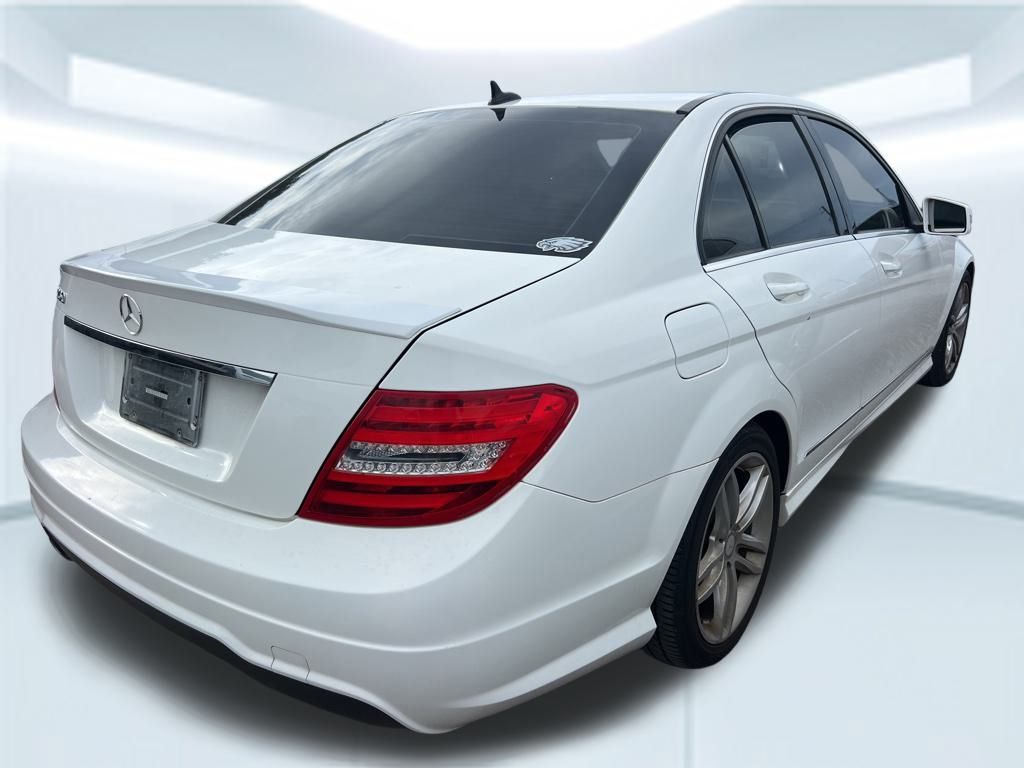 2013 Mercedes Benz C 250 Sport photo 2