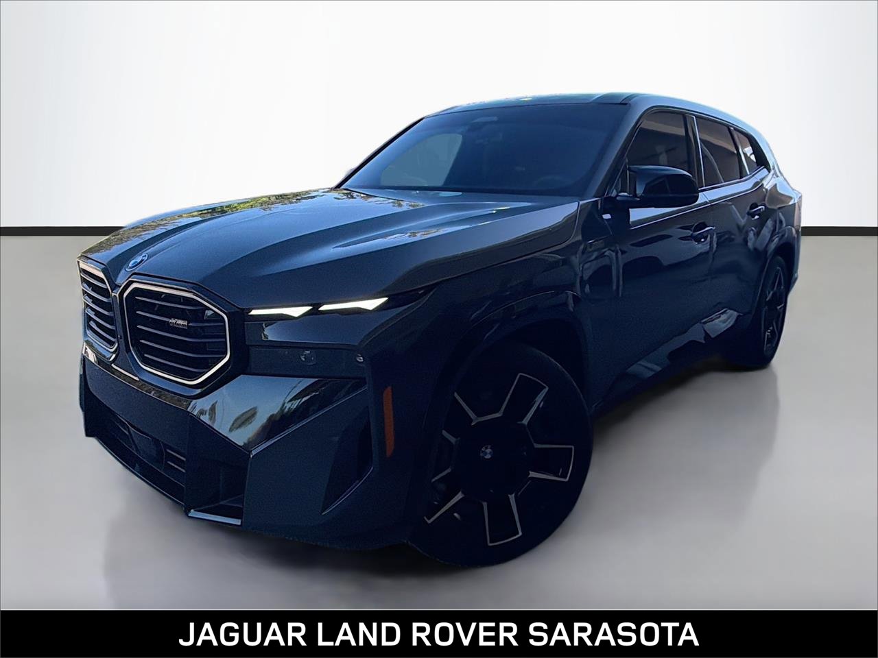 2024 BMW XM Base's photo