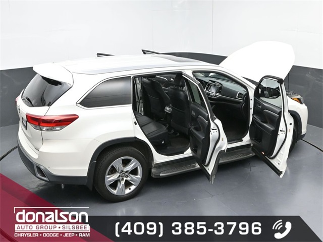 2017 Toyota Highlander Limited photo 24