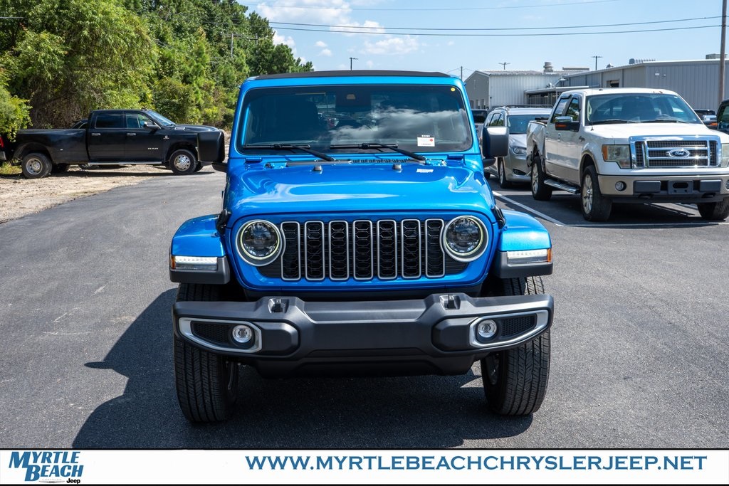 2025 Jeep Wrangler Sahara photo 9