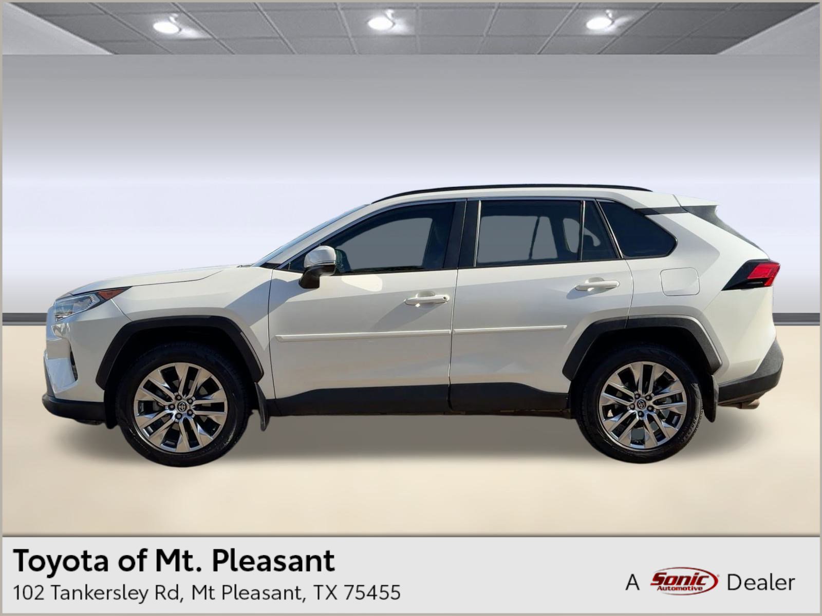 2021 Toyota RAV4 XLE Premium's photo