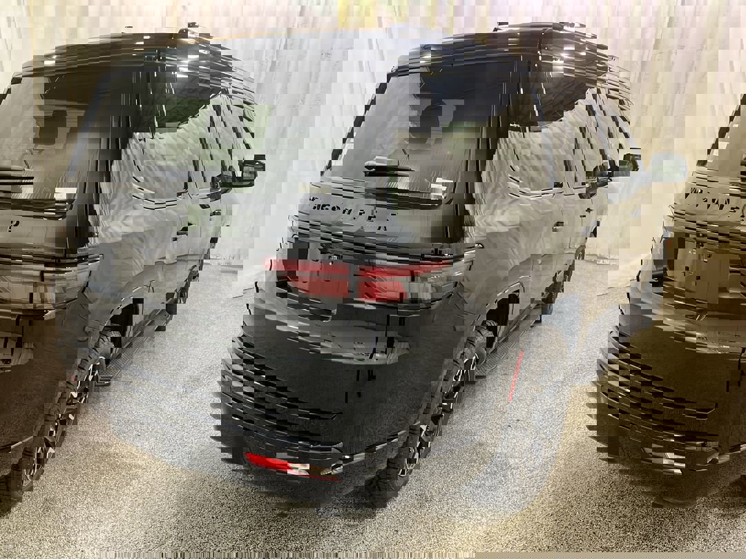 2025 Jeep Wagoneer Series II Overland photo 4