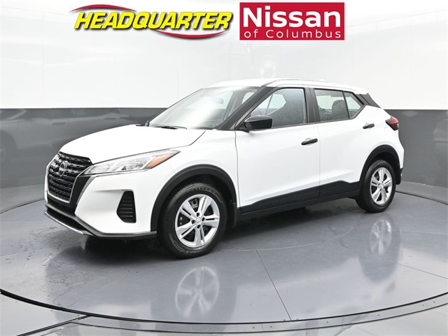 2025 Nissan KICKS PLAY Base's photo