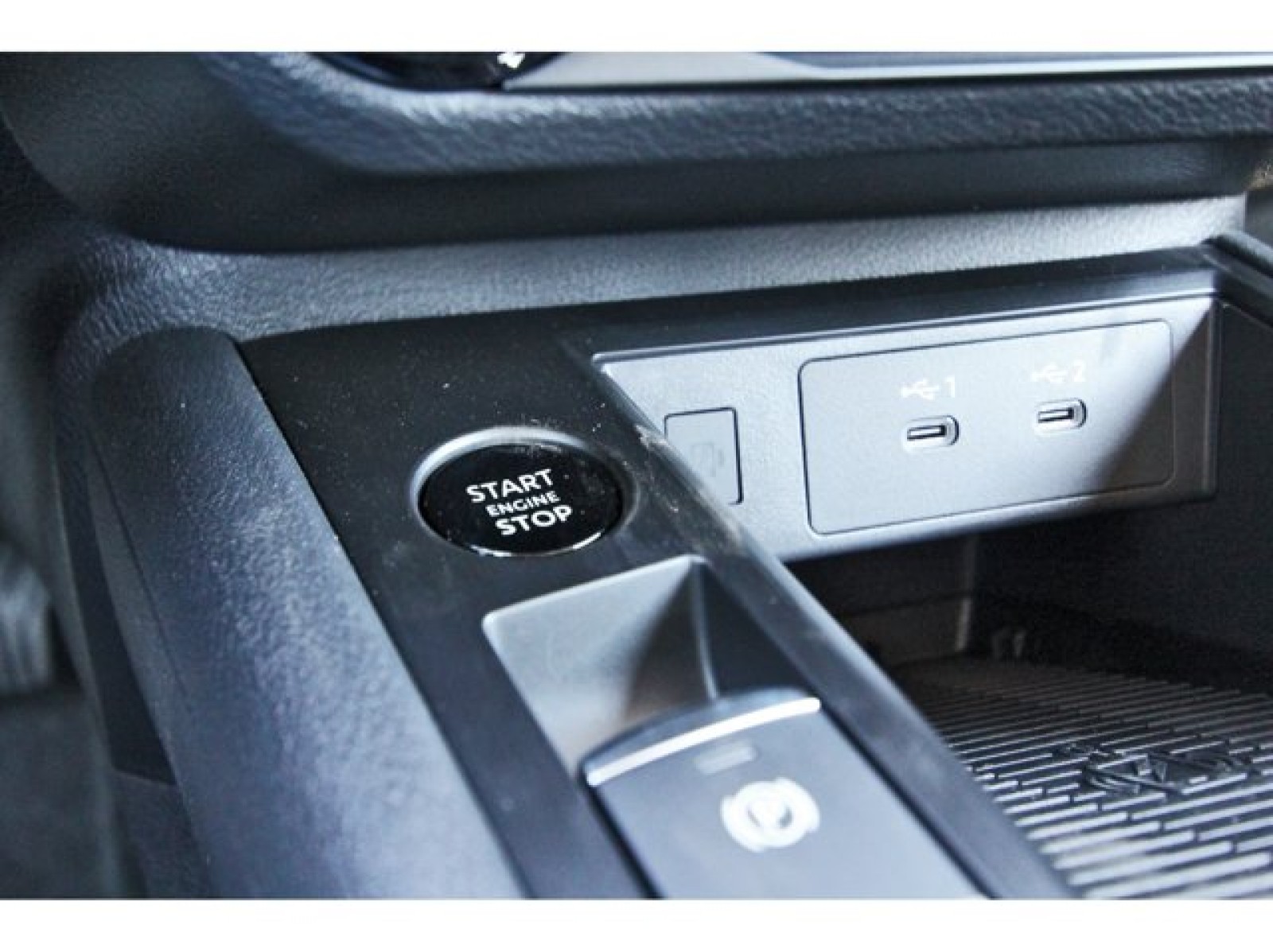 2026 Nissan Kicks SV White at Robbins Nissan