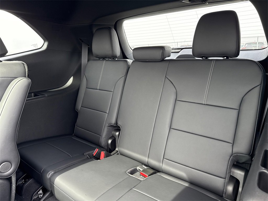 2025 GMC ACADIA - Image 33