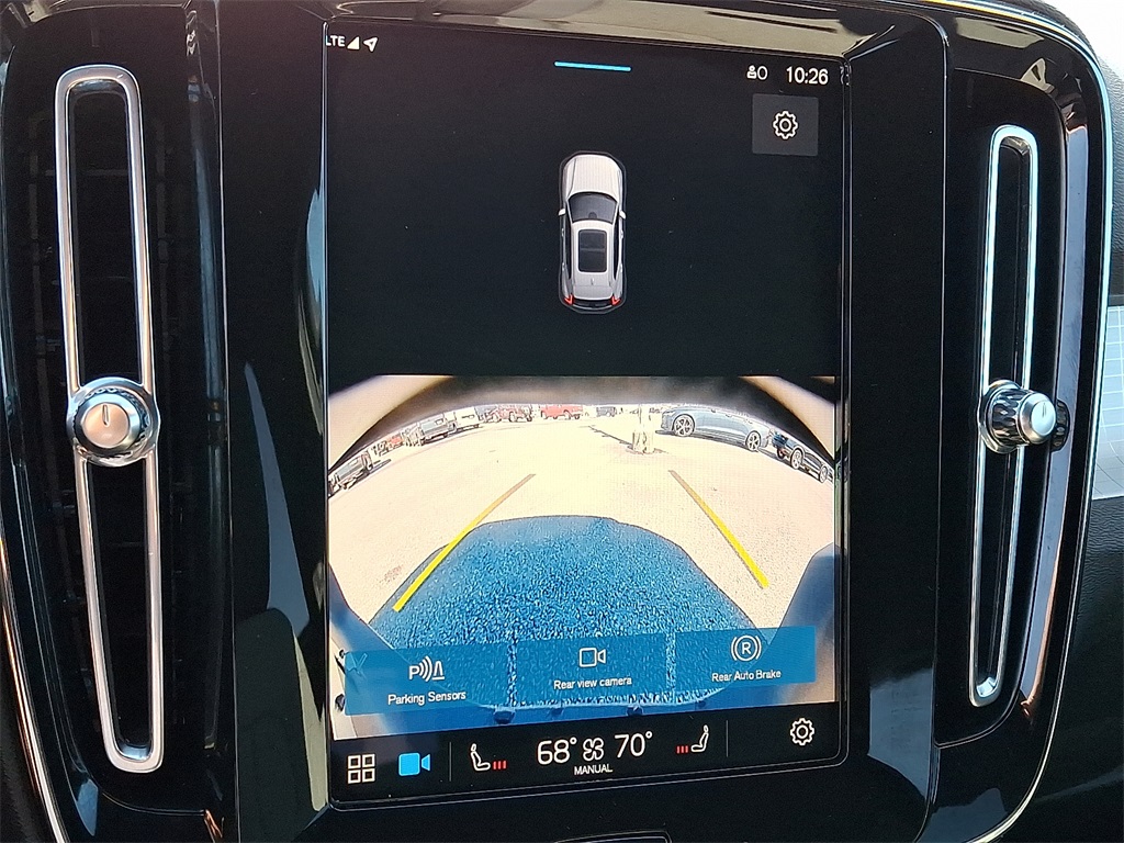 2025 Volvo XC40 Core photo 20