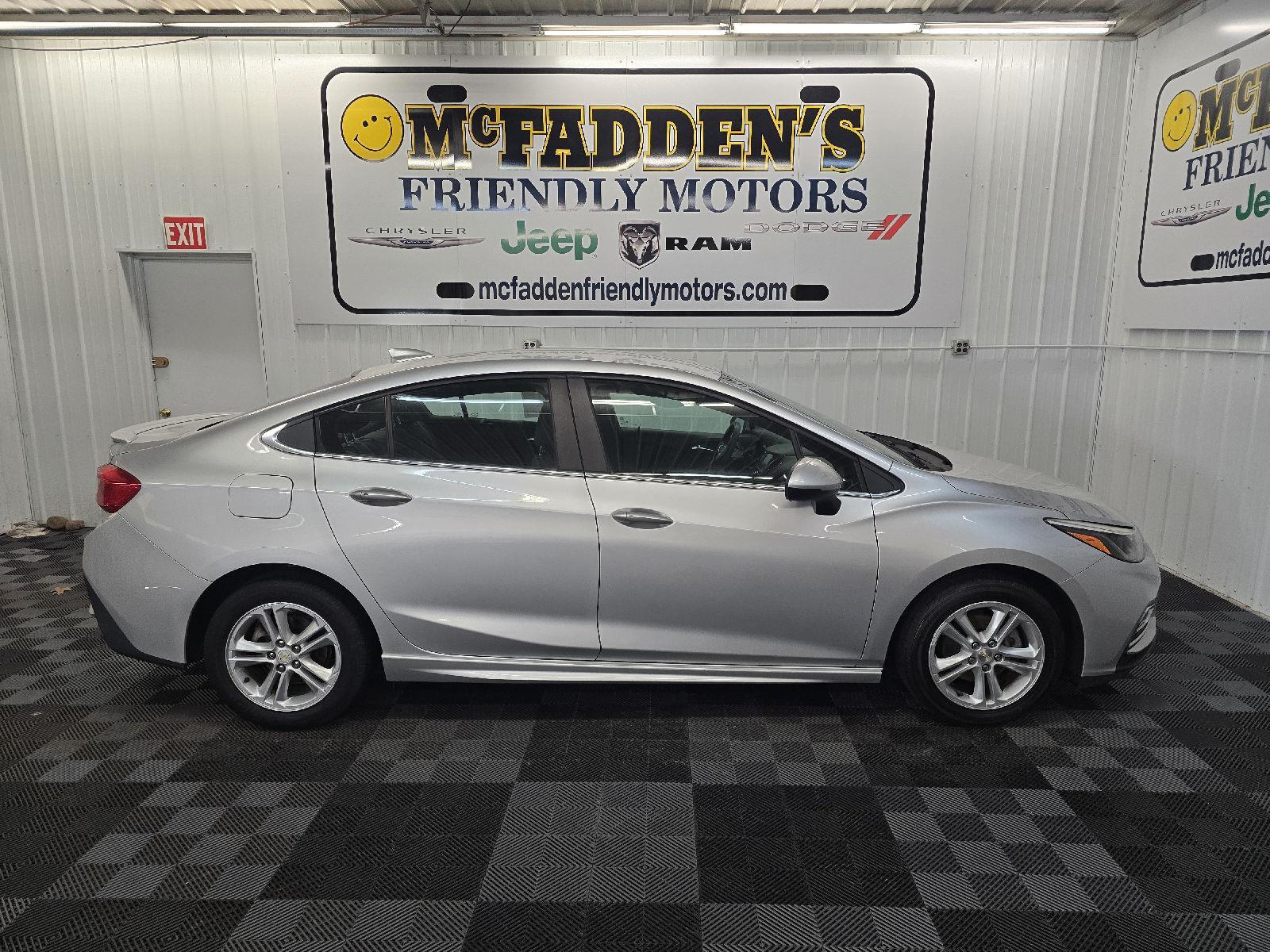 2016 Chevrolet Cruze LT's photo