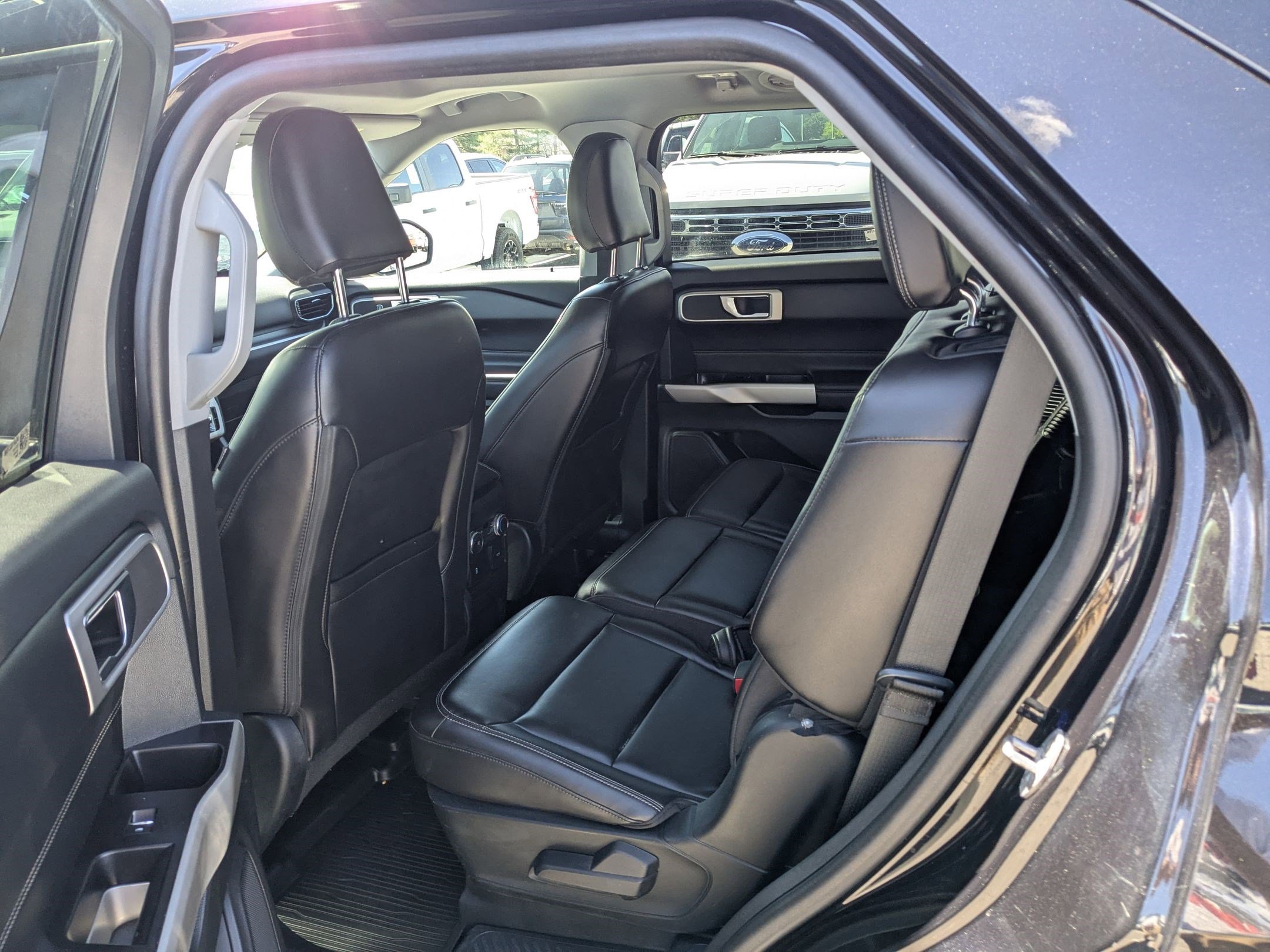 2022 Ford Explorer XLT photo 24