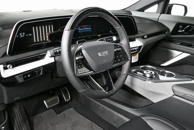 2025 Cadillac Optiq Sport photo 4
