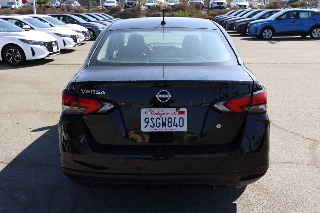 2025 Nissan Versa 1.6 S photo 4