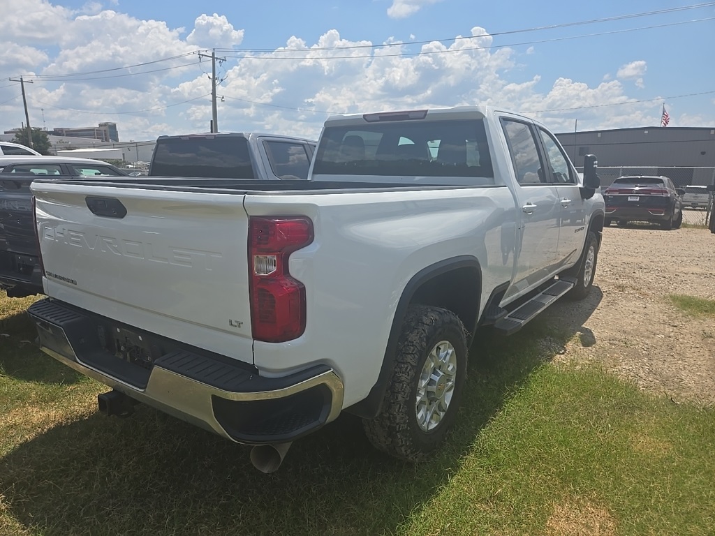 2024 Chevrolet Silverado 2500HD LT photo 3