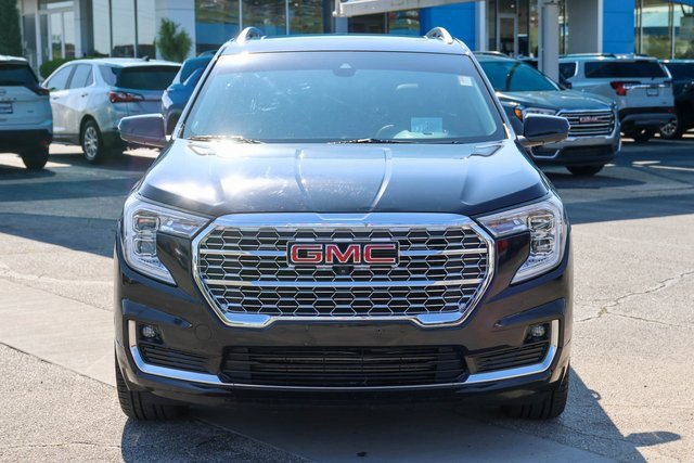 2023 Gmc Terrain Denali photo 2