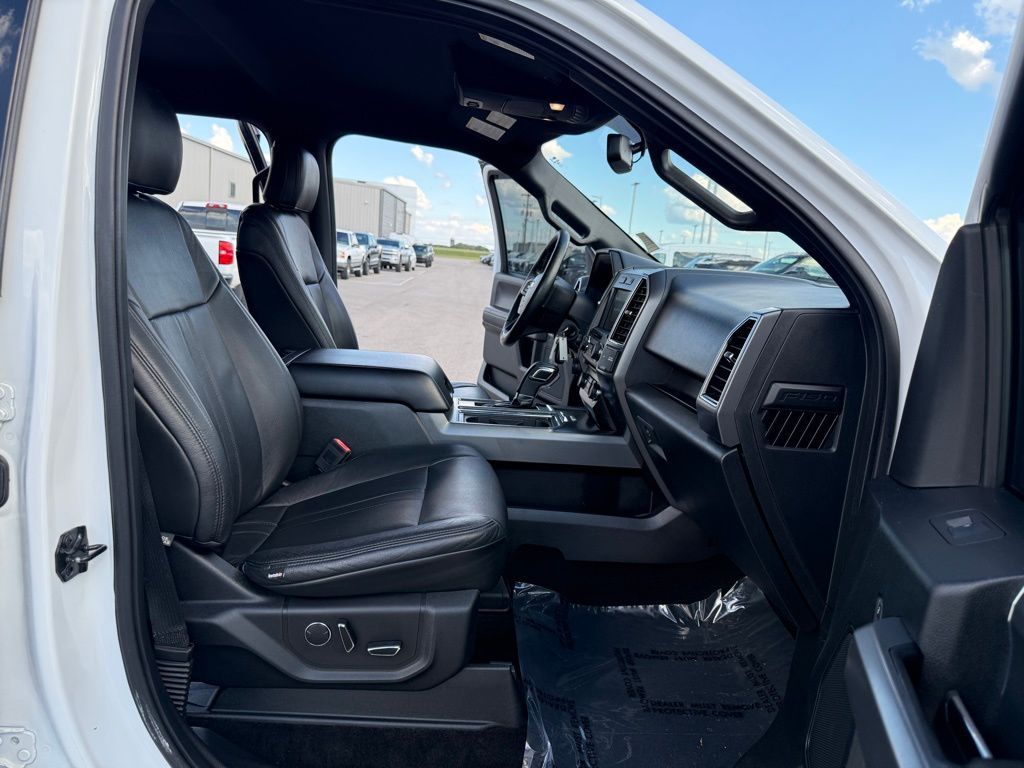 2018 Ford F-150 XLT photo 16