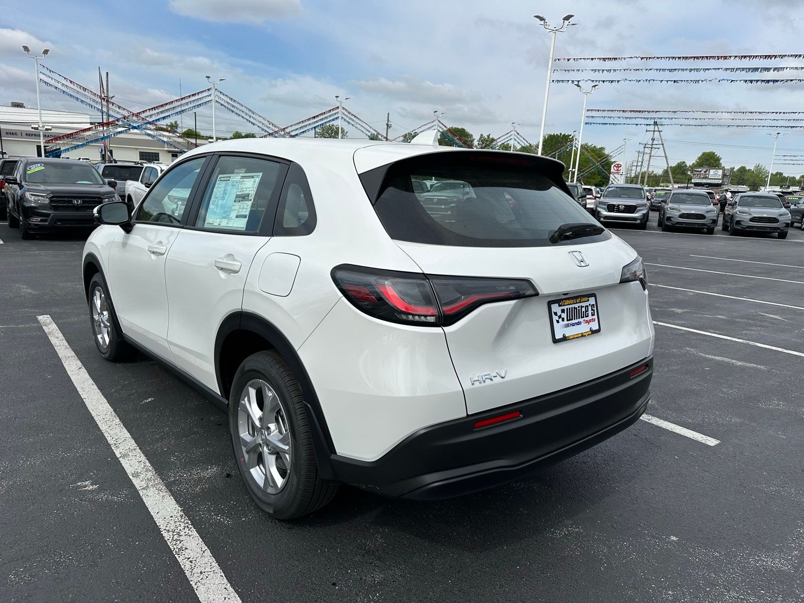 2026 Honda HR-V LX photo 2