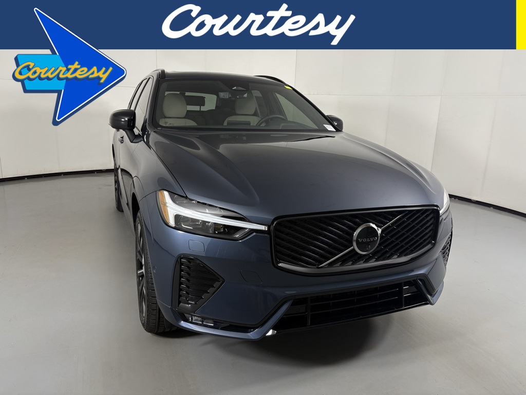 2026 Volvo XC60 Plus's photo