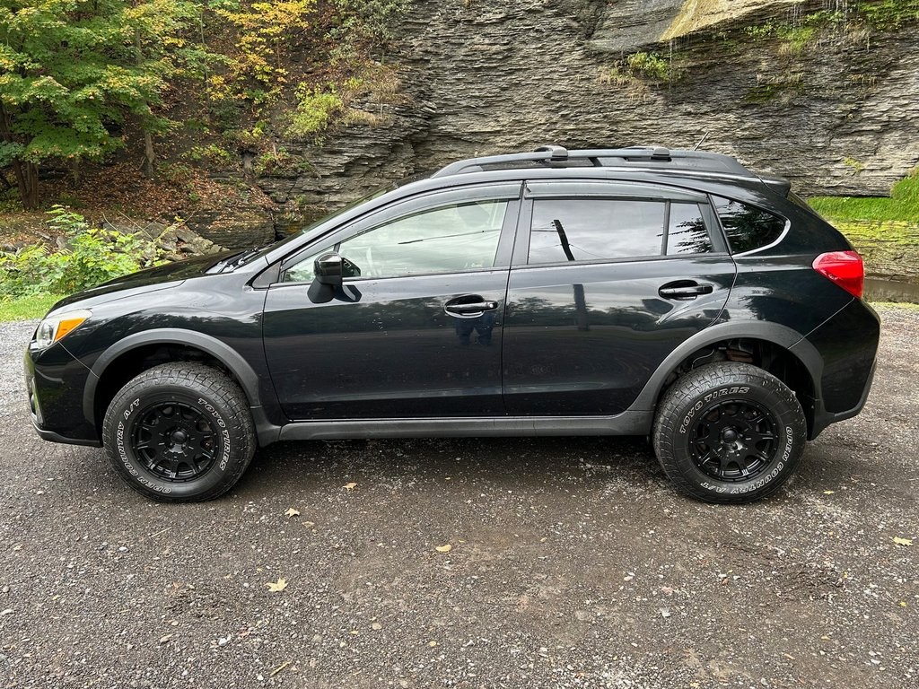 2016 Subaru Crosstrek 2.0i Premium photo 2