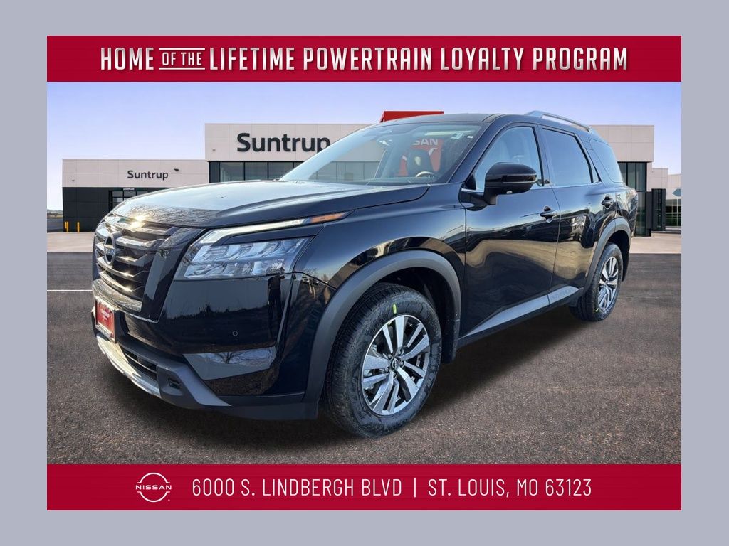 2025 Nissan Pathfinder SL's photo