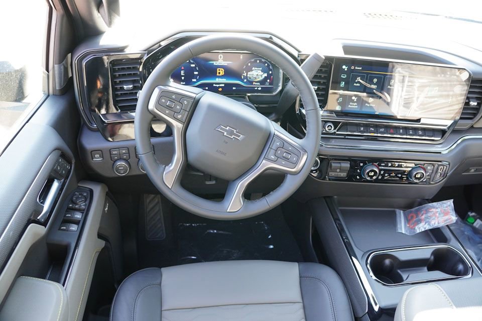2025 Chevrolet Silverado 2500HD ZR2 photo 14